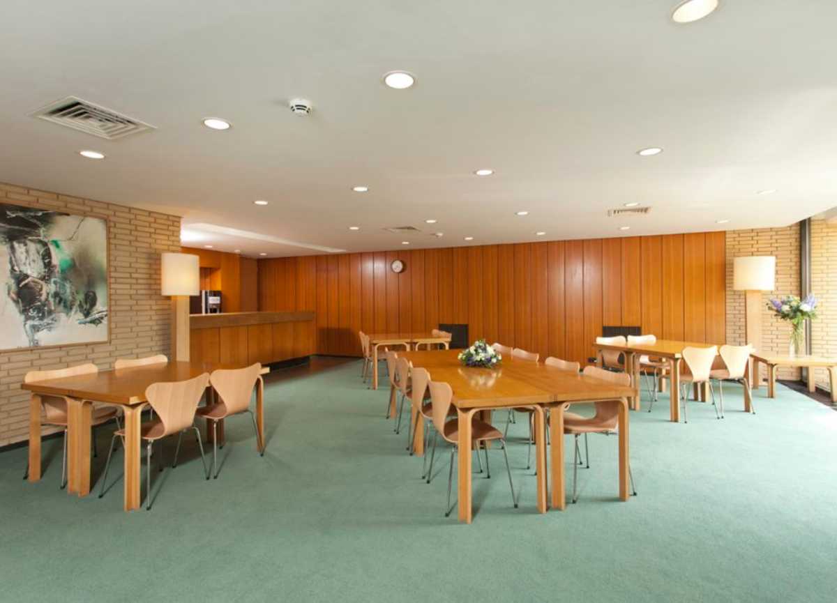 Seminar Room with group tables